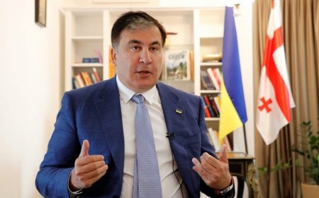 Saakaşvili Gürcüstan hərbçilərinə müraciət edib