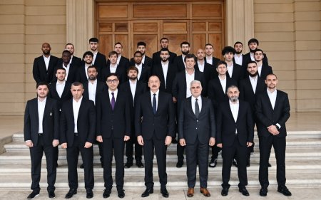 Prezident "Qarabağ" Klubunun üzvlərini qəbul etdi - 