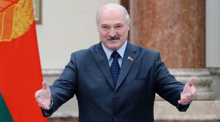 Rəngli inqilablardan danışan Lukaşenko Qərbi hədələdi