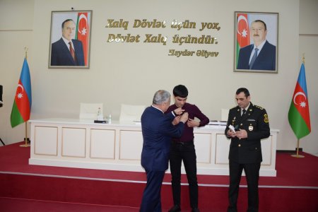 Tərtərdə şəhid ailələrinə və Vətən müharibəsi iştirakçılarına medallar təqdim olundu