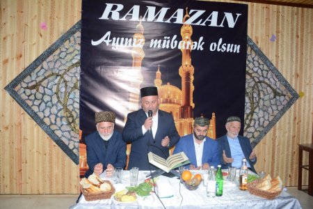 Tərtər Rayon İcra Hakimiyyəti bir qrup iş adamları ilə birlikdə şəhid ailələrinə iftar süfrəsi verdi