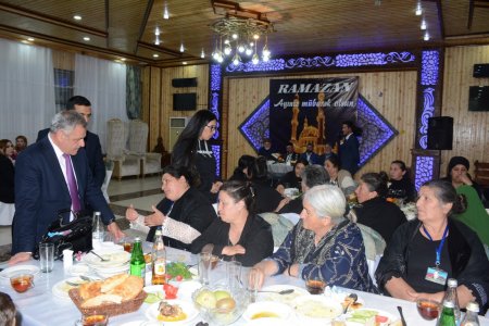 Tərtər Rayon İcra Hakimiyyəti bir qrup iş adamları ilə birlikdə şəhid ailələrinə iftar süfrəsi verdi