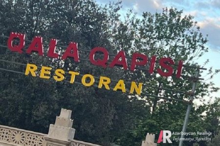 "Qala Qapısı" Restoran sahibi Zərifə Əliyeva parkı yazısını çıxardıb, öz restoranın adını yazdırdı