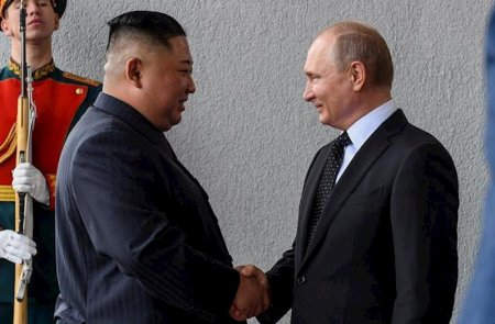 Putin və Kim Çen In görüşdü