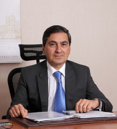 Milli Oftalmologiya Mərkəzində toplanan pullar kimin cibinə gedir? 