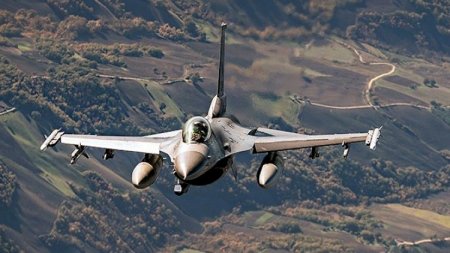 Ukrayna F-16-ları ilk hava hücumlarını həyata keçirib 