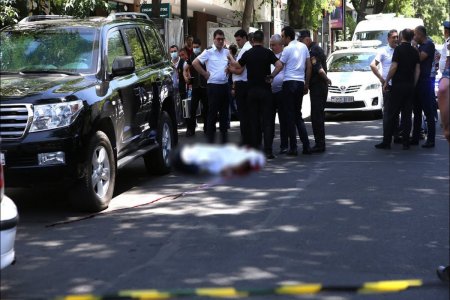 Ermənistanda atışma nəticəsində bir polis əməkdaşı ölüb, biri yaralanıb