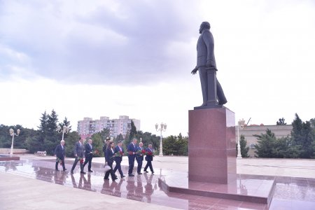 Qaradağ rayonunda Ulu Öndərə həsr edilmiş dəyirmi masa keçirilib 