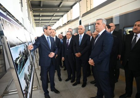 Məmurlar bir araya gəldi - 