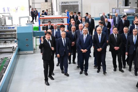 Məmurlar bir araya gəldi - 