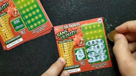 Ümidlərini qumarda itirən insanlar -