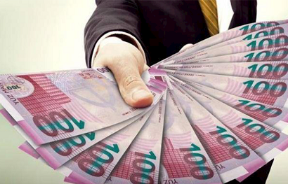 İstehlak kreditlərinin yarıdan çoxu 2 bankın payına düşüb - 