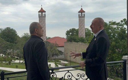 İlk dəfə İran və Azərbaycan prezidentləri türkcə danışdı -