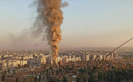 KİV: İsrail Suriyanın Es-Süveyda şəhərinə zərbələr endirir