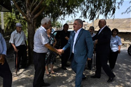 Rayon rəhbəri şəhid anası Tamara İbrahimovanın yas mərasimində iştirak edib
