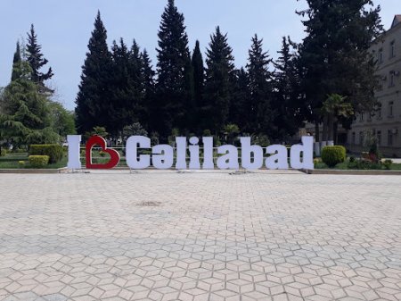 Cəlilabadda abidəni və ərazini hansı məmur satıb?-