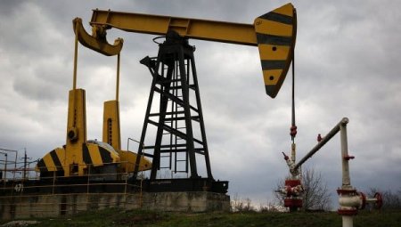 “Bloomberg”: Hindistan Rusiya neftindən imtina etməsi üçün şərtini açıqlayıb