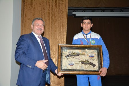 Tərtərli boksçusu Avropa birinciliyində bürünc medal qazanıb