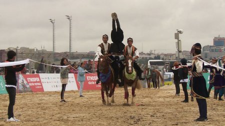 “Azərbaycan kəlağayısı və Qarabağ atları” İstanbulu fəth etdi - 