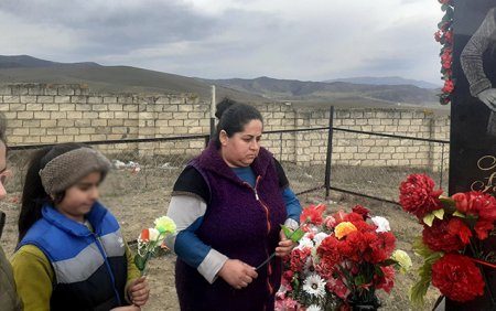 “Nərminin ölümündə qaynından şübhələndiyim üçün qızım məndən küsdü”