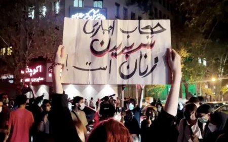 İranda aksiyalarda 10 etirazçı öldürülüb