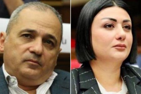 Ermənistanda iki deputat mantadından istefa verdi
