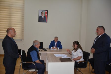 İcra başçısı vətəndaşların müraciətlərini dinlədi 