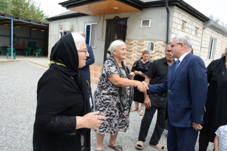 İcra başçısı Qaynaq və Yuxarı Qapanlı kəndindən olan şəhid ailələri və qazilərlə görüş keçirib